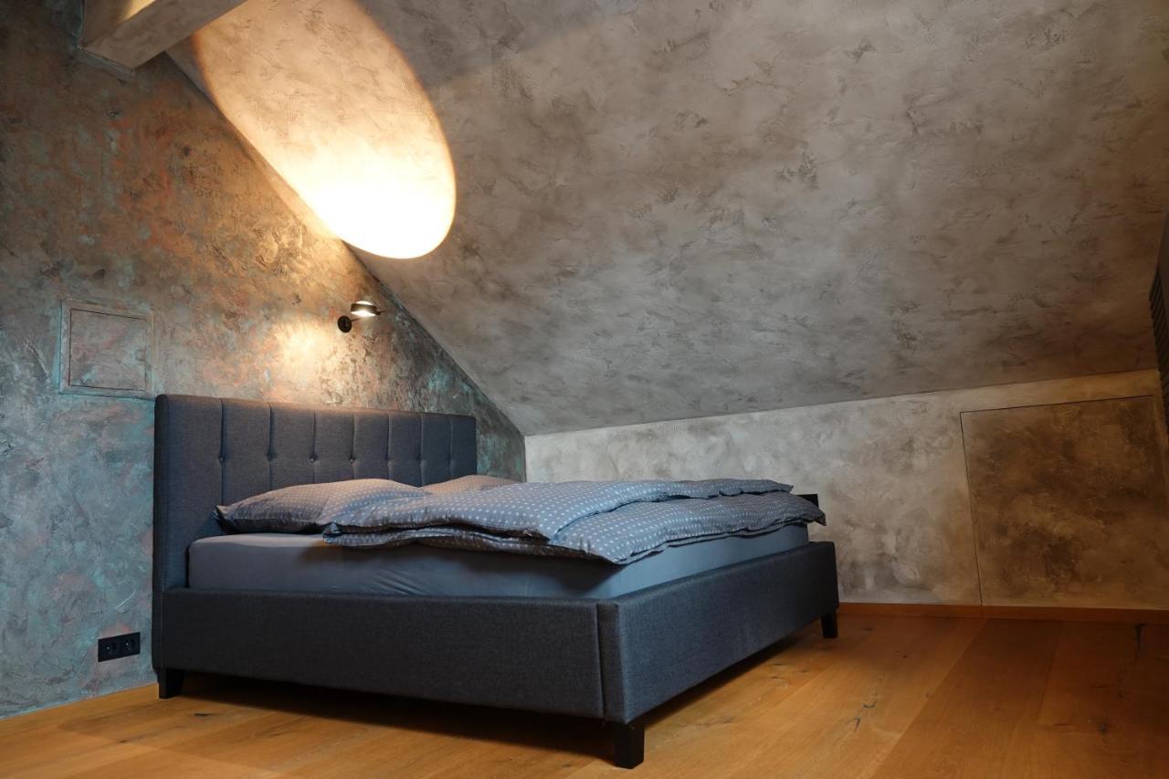Appartement Der Extraklasse Mit Whirlpool Roding Exterior foto